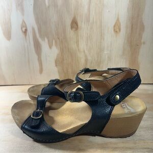 Dansko Black Leather Wedge Sandals Women’s Size 8.5